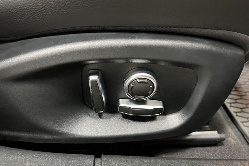 2019 (19) JAGUAR XF 2.0i [250] Chequered Flag 5dr Auto 4936810