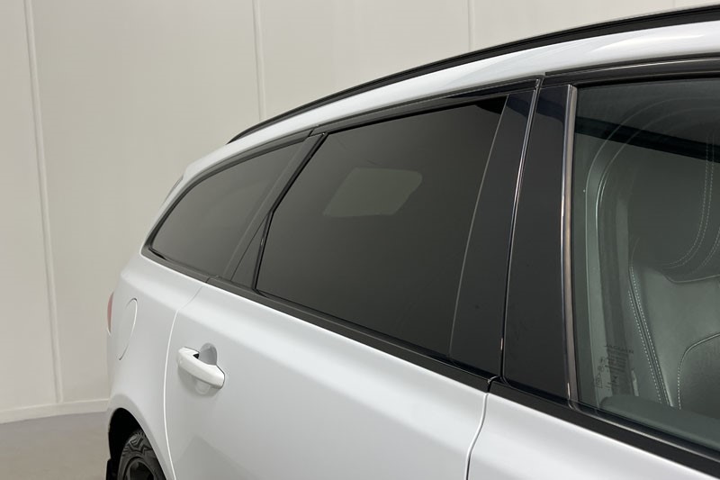 2019 (19) JAGUAR XF 2.0i [250] Chequered Flag 5dr Auto 4936834