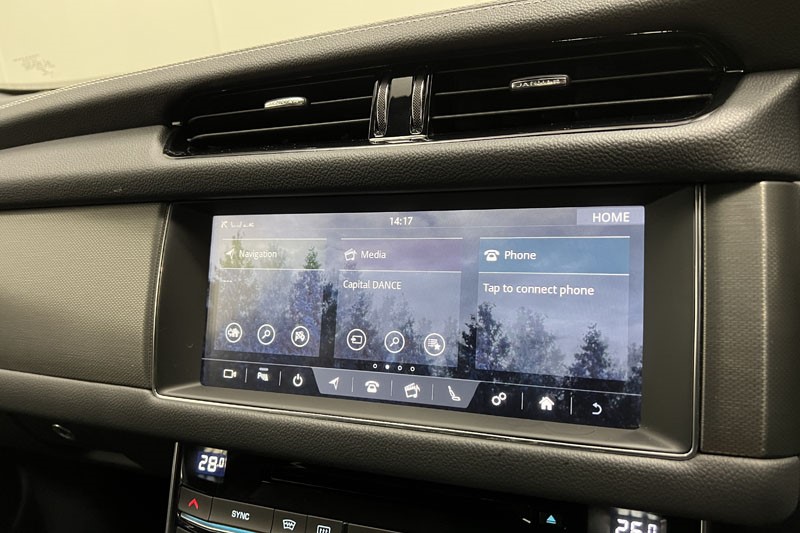 2019 (19) JAGUAR XF 2.0i [250] Chequered Flag 5dr Auto 4936822