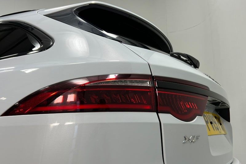 2019 (19) JAGUAR XF 2.0i [250] Chequered Flag 5dr Auto 4936833