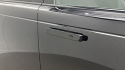2025 (75) LAND ROVER RANGE ROVER VELAR 3.0 D300 MHEV Dynamic SE 5dr Auto 5653807