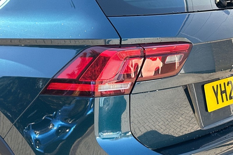 2021 (21) VOLKSWAGEN TIGUAN 2.0 TDI 4Motion R-Line 5dr DSG 5321050