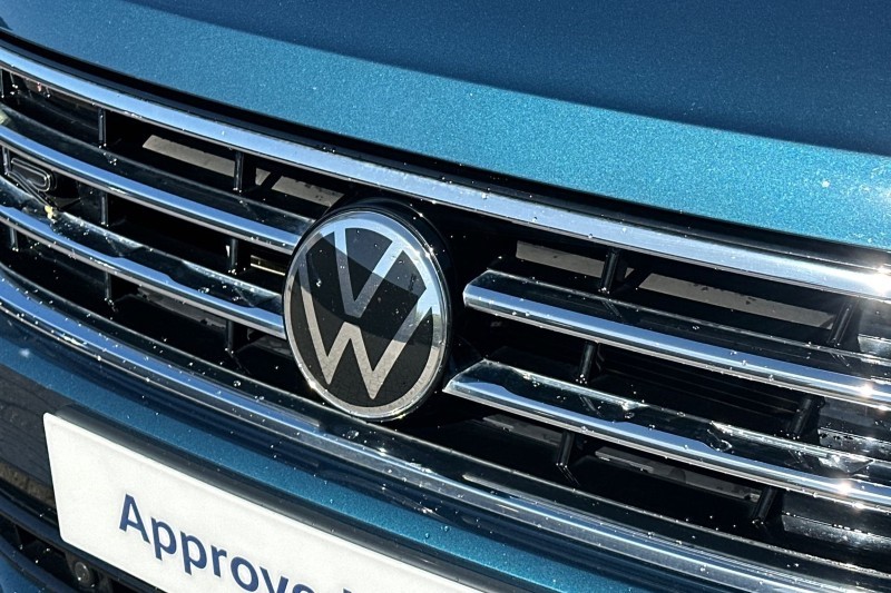 2021 (21) VOLKSWAGEN TIGUAN 2.0 TDI 4Motion R-Line 5dr DSG 5321049