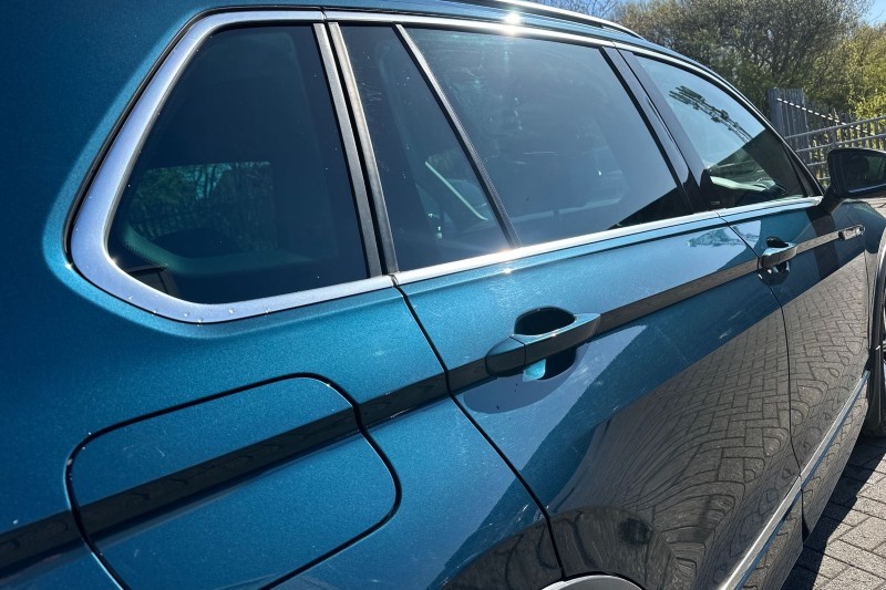 2021 (21) VOLKSWAGEN TIGUAN 2.0 TDI 4Motion R-Line 5dr DSG 5321047