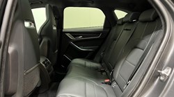 2023 (23) JAGUAR F-PACE 2.0 P400e R-Dynamic HSE Black 5dr Auto AWD 4958284