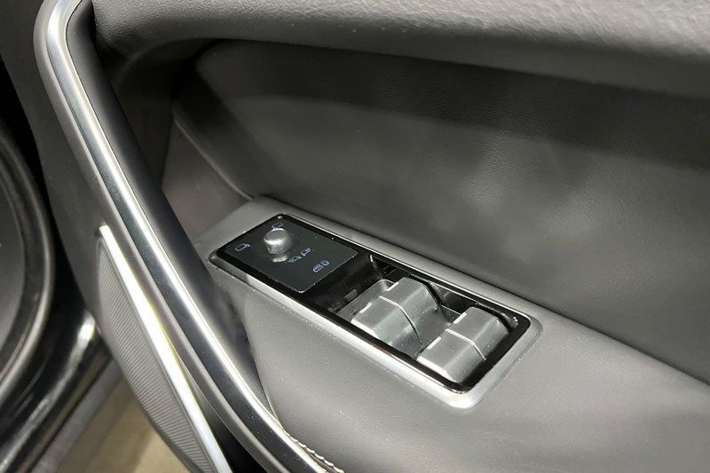 2023 (23) JAGUAR F-PACE 2.0 P400e R-Dynamic HSE Black 5dr Auto AWD 4973176