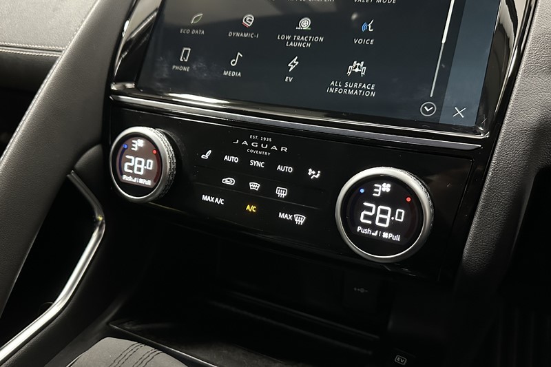 2024 (24) JAGUAR E-PACE 1.5 P300e R-Dynamic HSE Black 5dr Auto 4970365