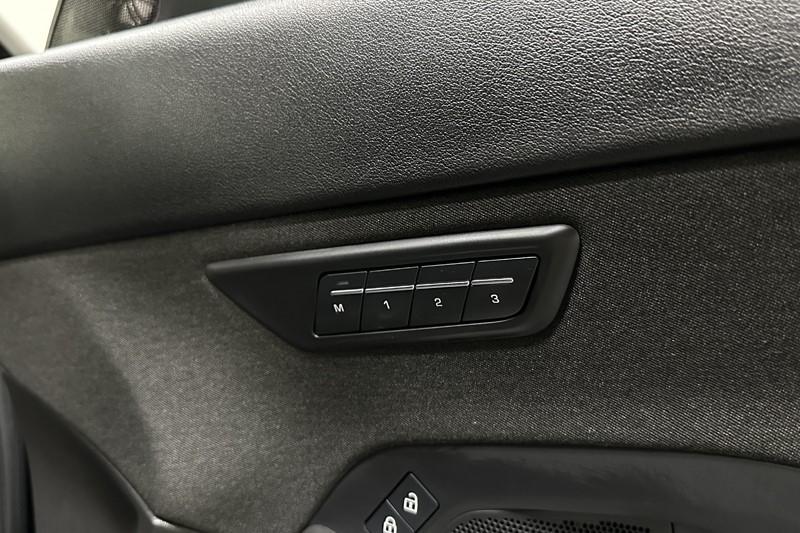 2024 (24) JAGUAR E-PACE 1.5 P300e R-Dynamic HSE Black 5dr Auto 4970355