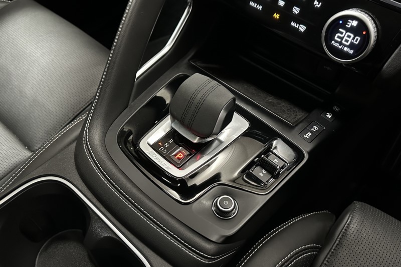 2024 (24) JAGUAR E-PACE 1.5 P300e R-Dynamic HSE Black 5dr Auto 4970364