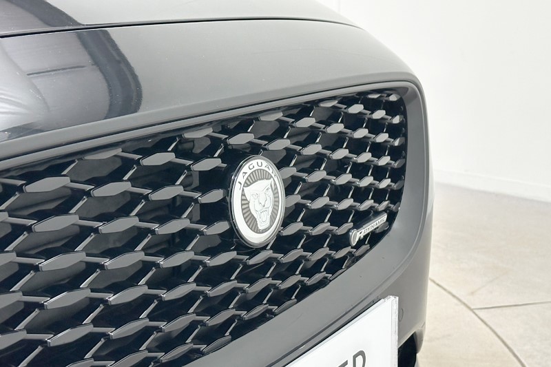 2024 (24) JAGUAR E-PACE 1.5 P300e R-Dynamic HSE Black 5dr Auto 4970394