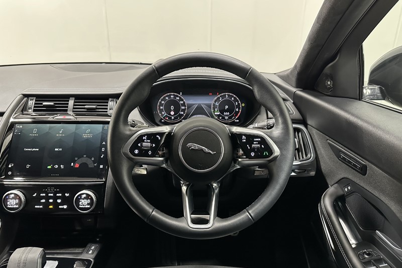 2024 (24) JAGUAR E-PACE 1.5 P300e R-Dynamic HSE Black 5dr Auto 4970352