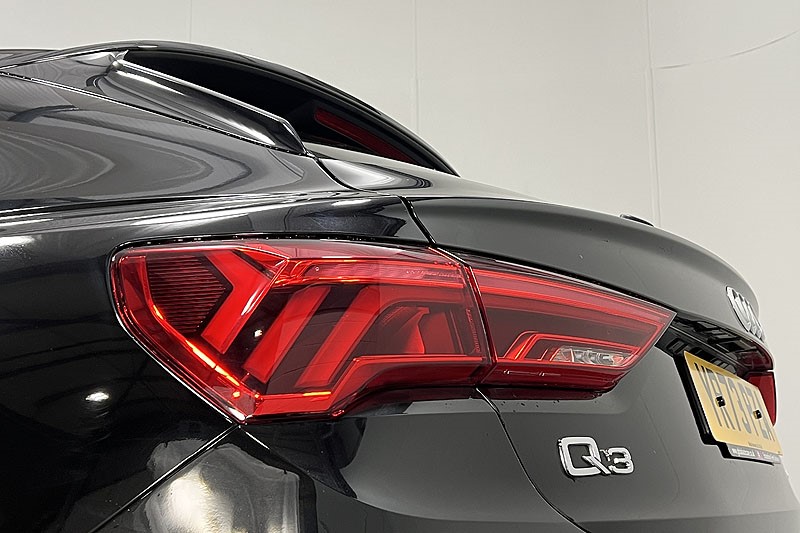 2023 (73) AUDI Q3 45 TFSI e Black Edition 5dr S Tronic 4947210