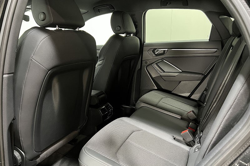 2023 (73) AUDI Q3 45 TFSI e Black Edition 5dr S Tronic 4947205