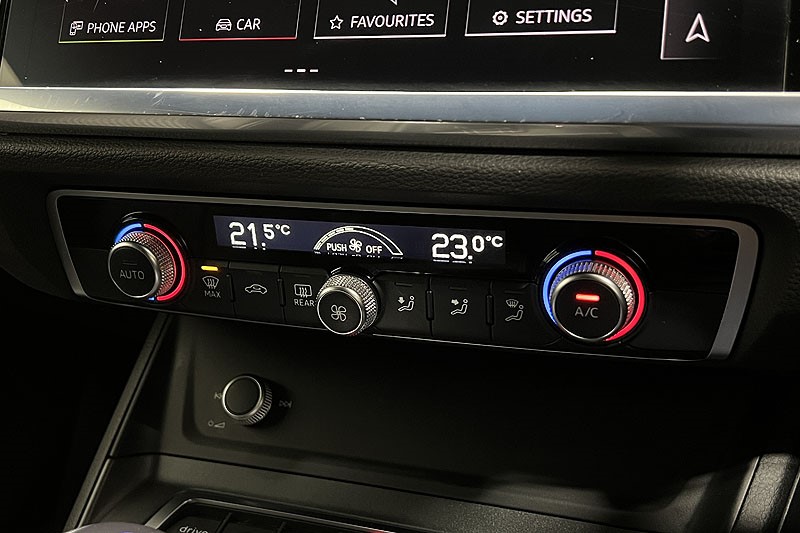 2023 (73) AUDI Q3 45 TFSI e Black Edition 5dr S Tronic 4947195