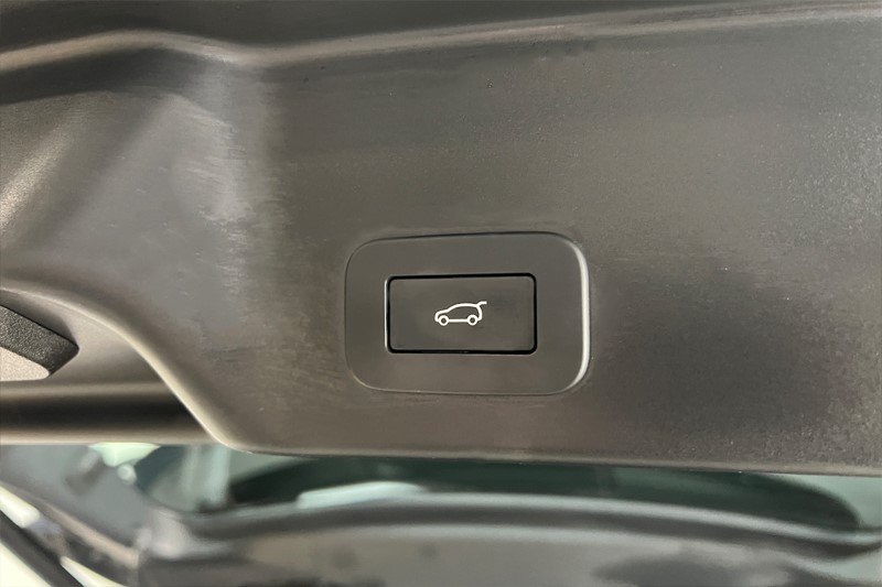 2022 (22) LAND ROVER RANGE ROVER EVOQUE 2.0 P250 R-Dynamic SE 5dr Auto 4950306