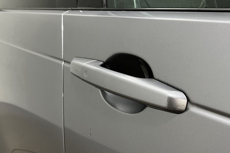 2023 (72) LAND ROVER COMMERCIAL DISCOVERY 3.0 D300 SE Commercial Auto 4936567