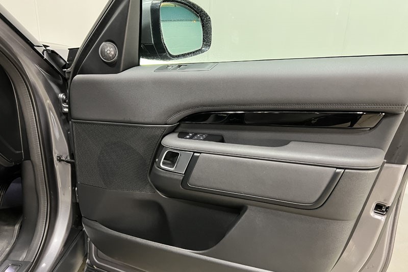 2023 (72) LAND ROVER COMMERCIAL DISCOVERY 3.0 D300 SE Commercial Auto 4936539