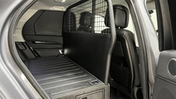 2023 (72) LAND ROVER COMMERCIAL DISCOVERY 3.0 D300 SE Commercial Auto 4936534