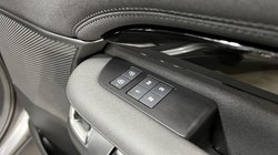 2023 (72) LAND ROVER COMMERCIAL DISCOVERY 3.0 D300 SE Commercial Auto 4936540