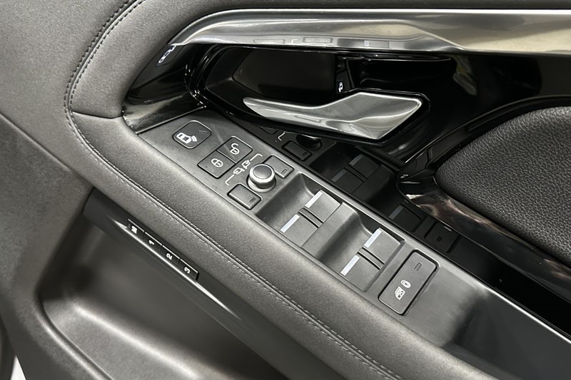 2020 (70) LAND ROVER RANGE ROVER EVOQUE 2.0 D180 R-Dynamic SE 5dr Auto 4998012