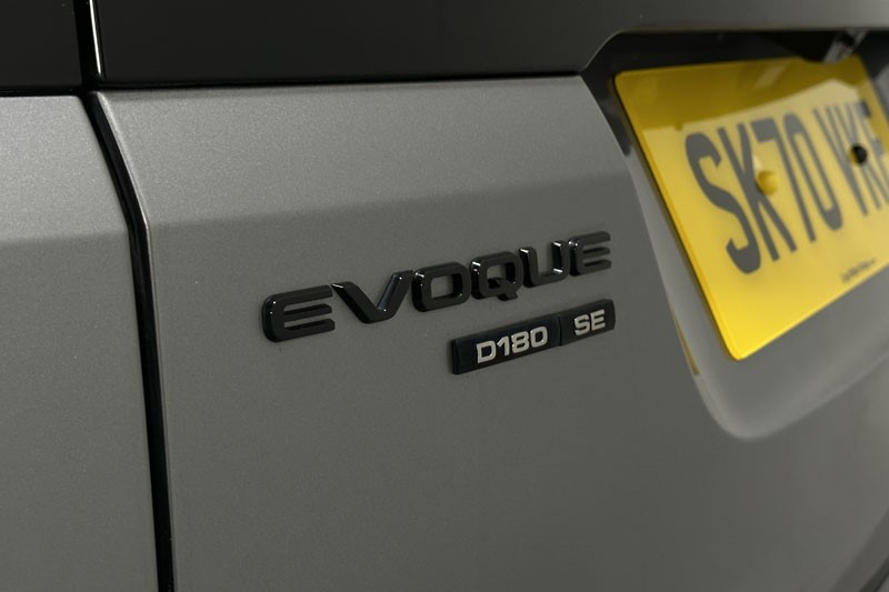 2020 (70) LAND ROVER RANGE ROVER EVOQUE 2.0 D180 R-Dynamic SE 5dr Auto 4998043