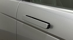 2020 (70) LAND ROVER RANGE ROVER EVOQUE 2.0 D180 R-Dynamic SE 5dr Auto 4998047