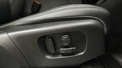 2020 (70) LAND ROVER RANGE ROVER EVOQUE 2.0 D180 R-Dynamic SE 5dr Auto 4998014