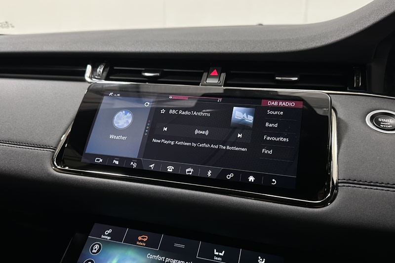 2020 (70) LAND ROVER RANGE ROVER EVOQUE 2.0 D180 R-Dynamic SE 5dr Auto 4998028