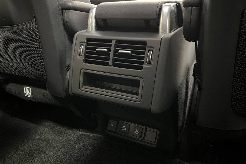 2024 (24) LAND ROVER DISCOVERY 3.0 D300 Dynamic SE 5dr Auto 4947946