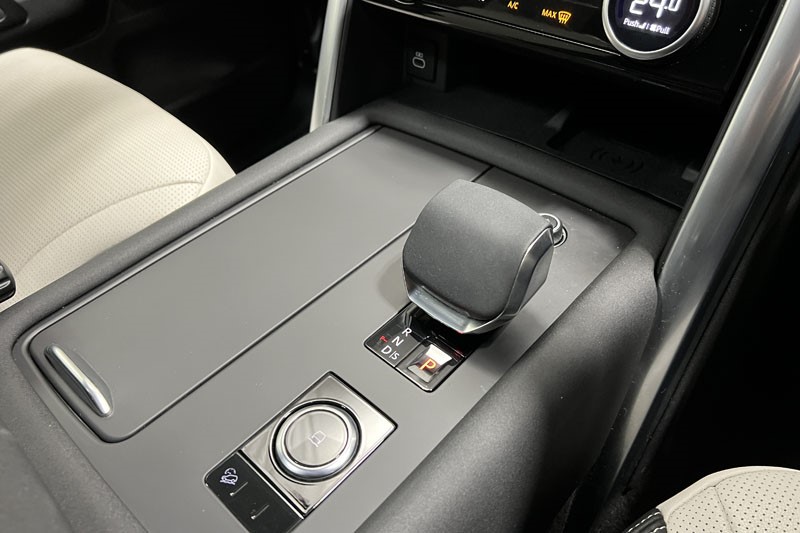 2024 (24) LAND ROVER DISCOVERY 3.0 D300 Dynamic SE 5dr Auto 4947959