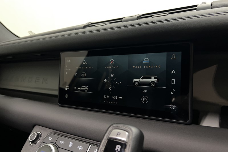 2023 (73) LAND ROVER DEFENDER 3.0 D300 X-Dynamic SE 110 5dr Auto 4970632