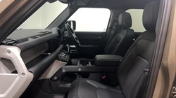 2023 (73) LAND ROVER DEFENDER 3.0 D300 X-Dynamic SE 110 5dr Auto 4970606