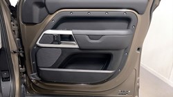 2023 (73) LAND ROVER DEFENDER 3.0 D300 X-Dynamic SE 110 5dr Auto 4970616