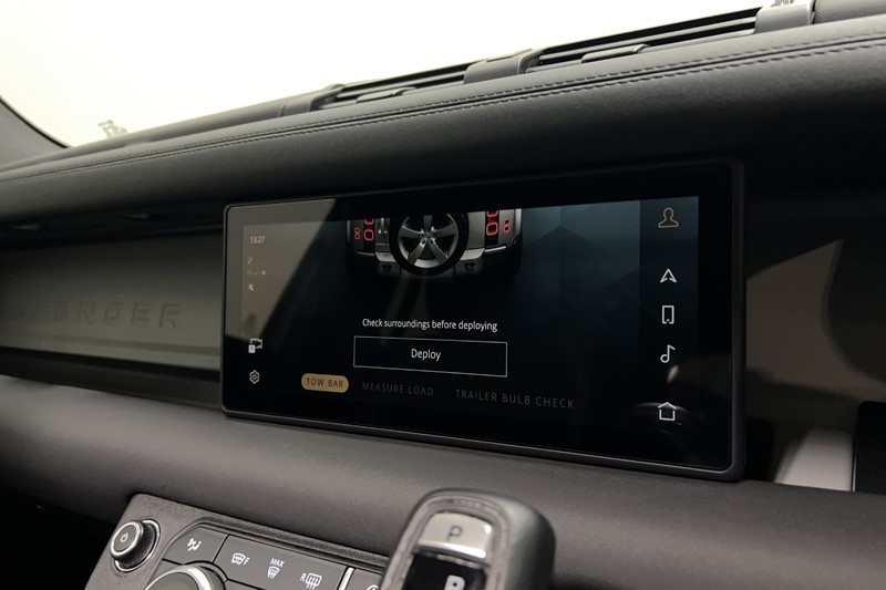 2023 (73) LAND ROVER DEFENDER 3.0 D300 X-Dynamic SE 110 5dr Auto 4970639