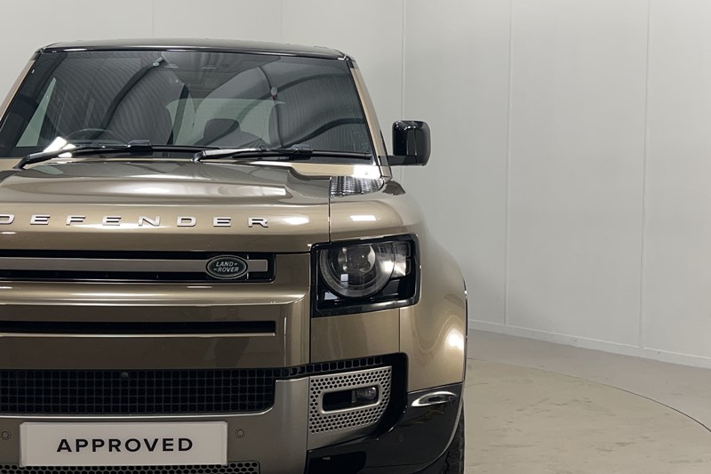 2023 (73) LAND ROVER DEFENDER 3.0 D300 X-Dynamic SE 110 5dr Auto 4970658