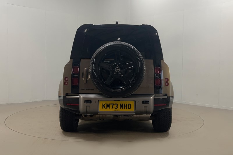 2023 (73) LAND ROVER DEFENDER 3.0 D300 X-Dynamic SE 110 5dr Auto 4970609