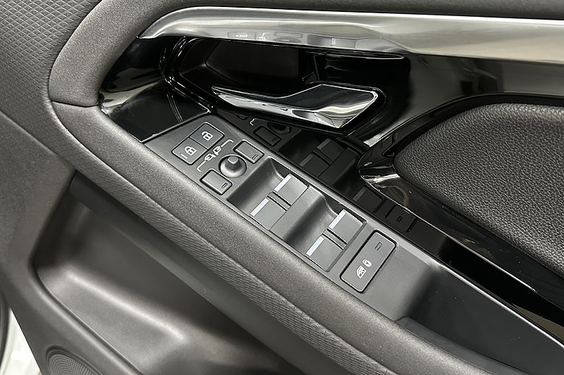 2022 (22) LAND ROVER RANGE ROVER EVOQUE 2.0 D200 R-Dynamic S 5dr Auto 4986069