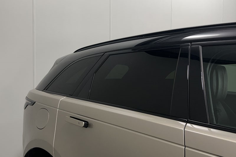 2025 (25) LAND ROVER RANGE ROVER VELAR 2.0 P400e Autobiography 5dr Auto [Revised] 4990044