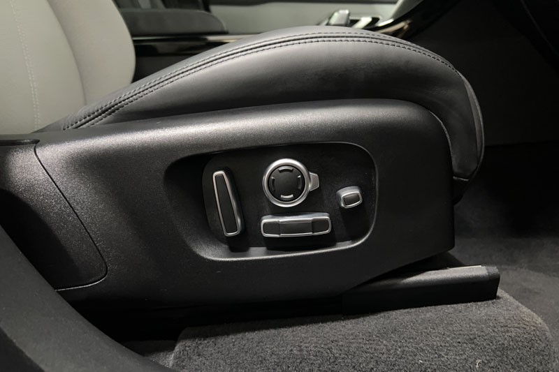 2025 (25) LAND ROVER RANGE ROVER VELAR 2.0 P400e Autobiography 5dr Auto [Revised] 4990013