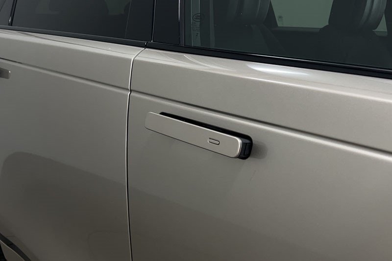 2025 (25) LAND ROVER RANGE ROVER VELAR 2.0 P400e Autobiography 5dr Auto [Revised] 4990045