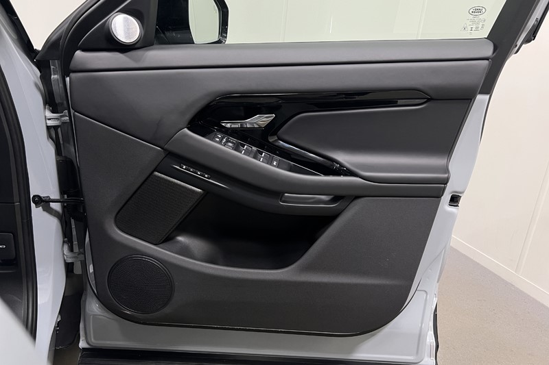 2025 (25) LAND ROVER RANGE ROVER EVOQUE 2.0 D200 Autobiography 5dr Auto [Revised] 4990437