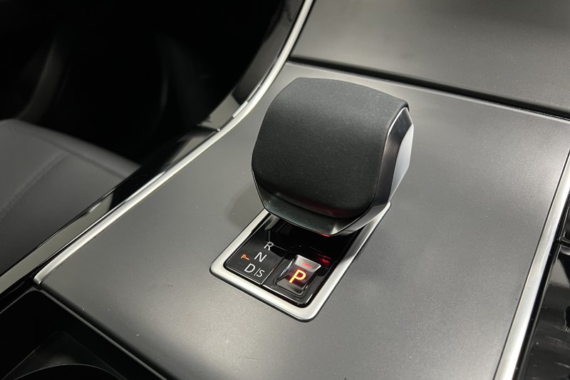 2024 (24) LAND ROVER RANGE ROVER VELAR 2.0 D200 MHEV Dynamic HSE 5dr Auto 5003120