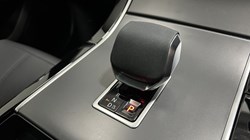 2024 (24) LAND ROVER RANGE ROVER VELAR 2.0 D200 MHEV Dynamic HSE 5dr Auto 5003120