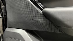 2024 (24) LAND ROVER RANGE ROVER VELAR 2.0 D200 MHEV Dynamic HSE 5dr Auto 5003110