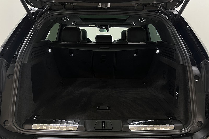 2025 (74) LAND ROVER RANGE ROVER SPORT 3.0 D300 Dynamic SE 5dr Auto 4990411