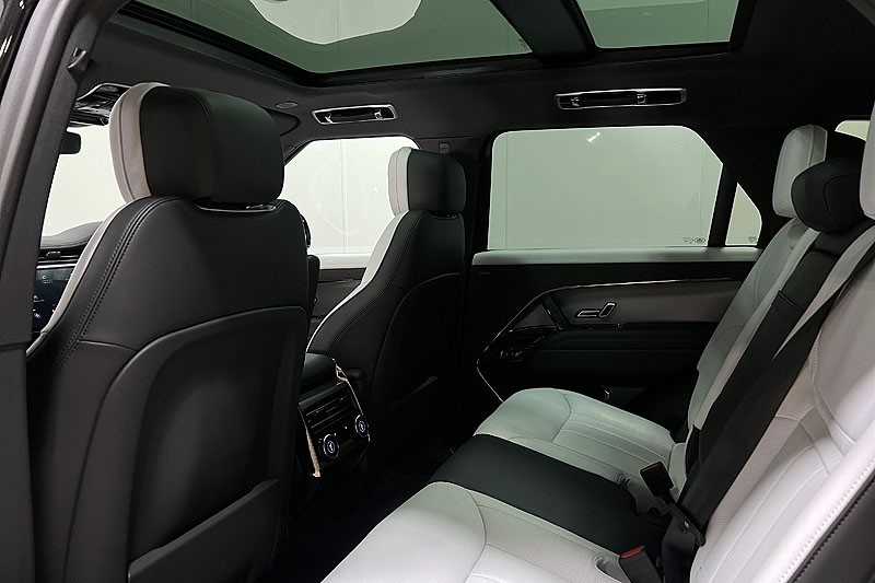 2025 (74) LAND ROVER RANGE ROVER SPORT 3.0 D300 Dynamic SE 5dr Auto 4990406