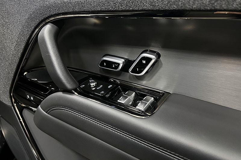 2025 (74) LAND ROVER RANGE ROVER SPORT 3.0 D300 Dynamic SE 5dr Auto 4990383