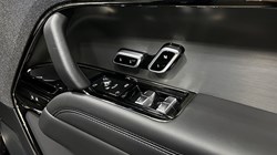 2025 (74) LAND ROVER RANGE ROVER SPORT 3.0 D300 Dynamic SE 5dr Auto 4990383