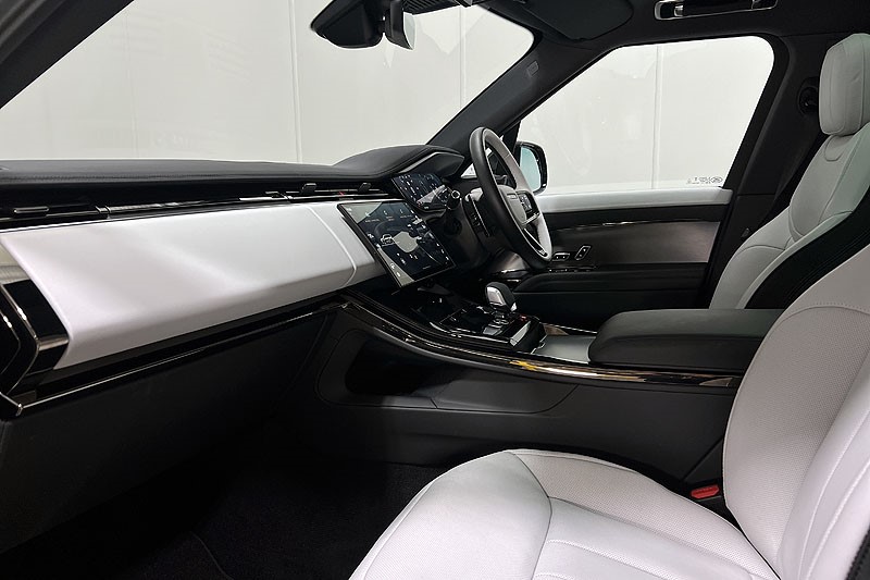 2025 (74) LAND ROVER RANGE ROVER SPORT 3.0 D300 Dynamic SE 5dr Auto 4990403