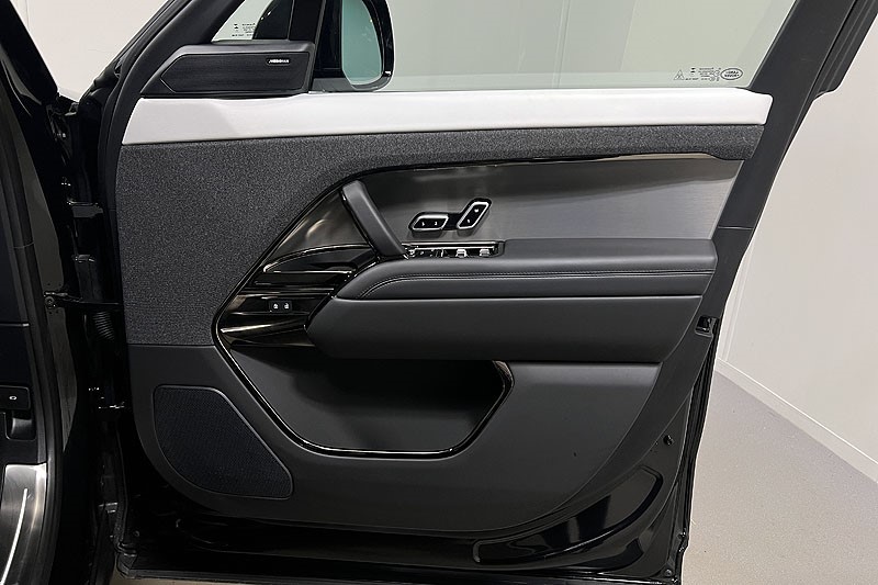 2025 (74) LAND ROVER RANGE ROVER SPORT 3.0 D300 Dynamic SE 5dr Auto 4990382